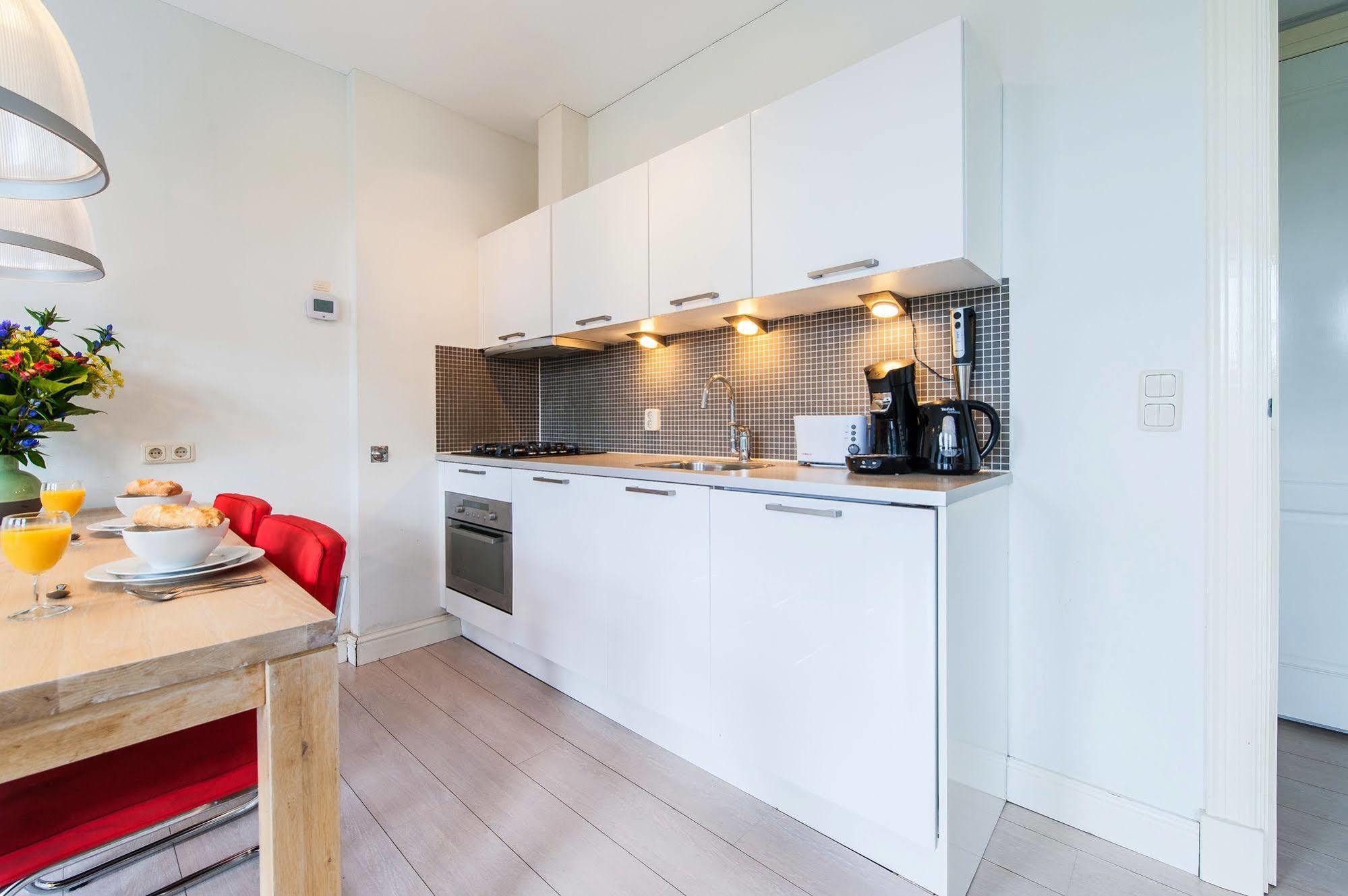 Short Stay Group Dapper Market Serviced Apartments Амстердам Экстерьер фото
